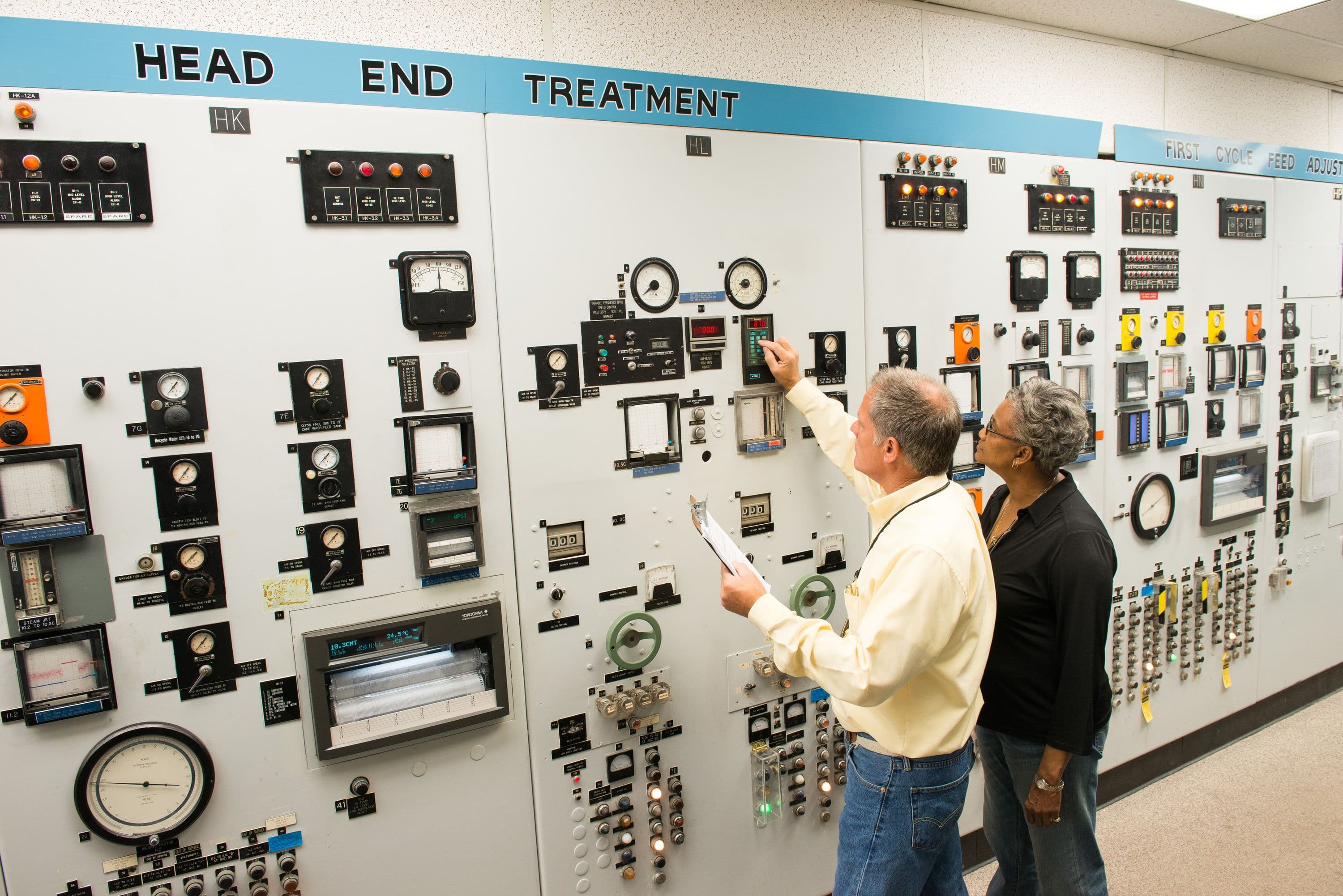 Head end treatment panel