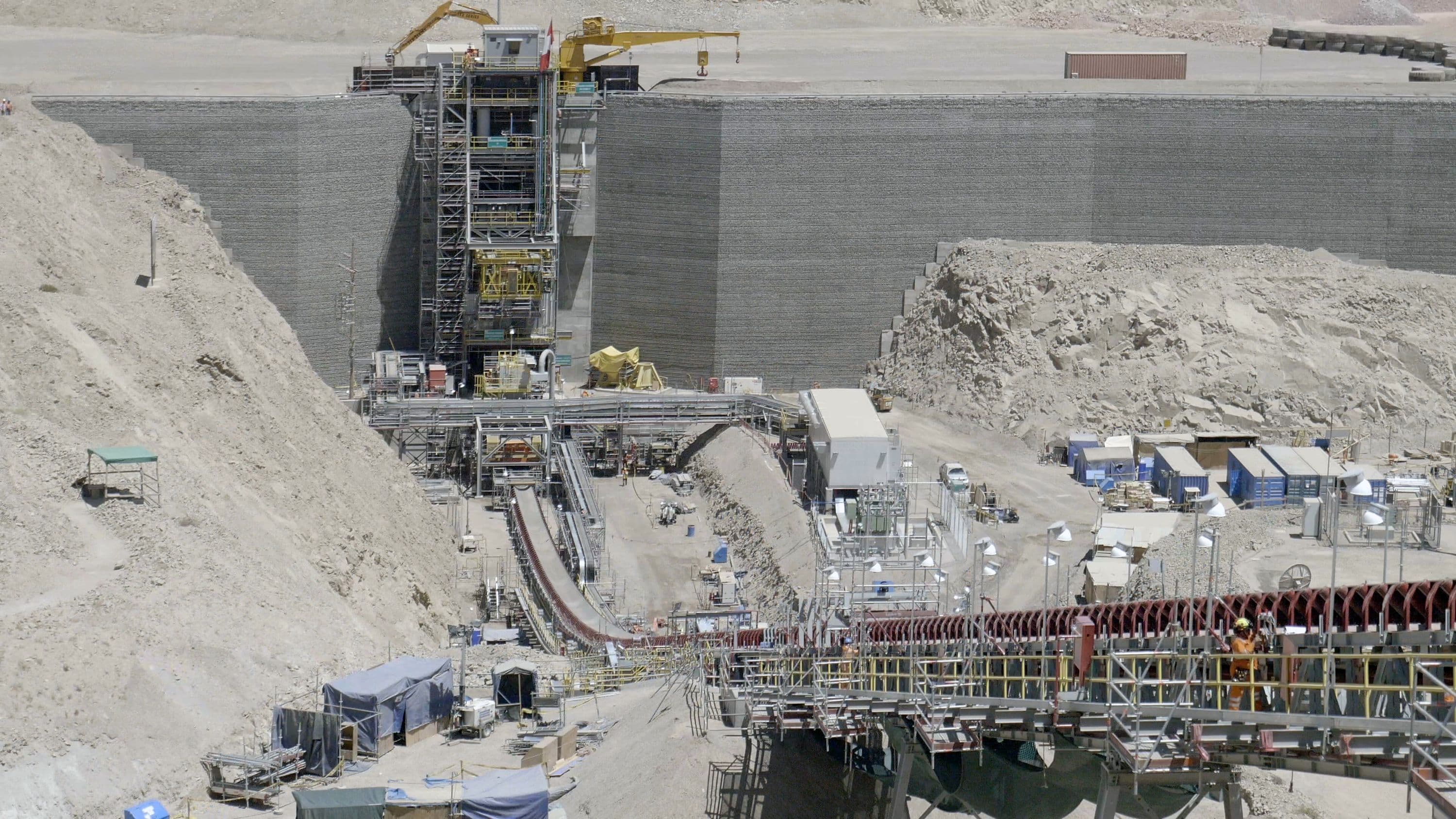 Fine ore bin and main substation