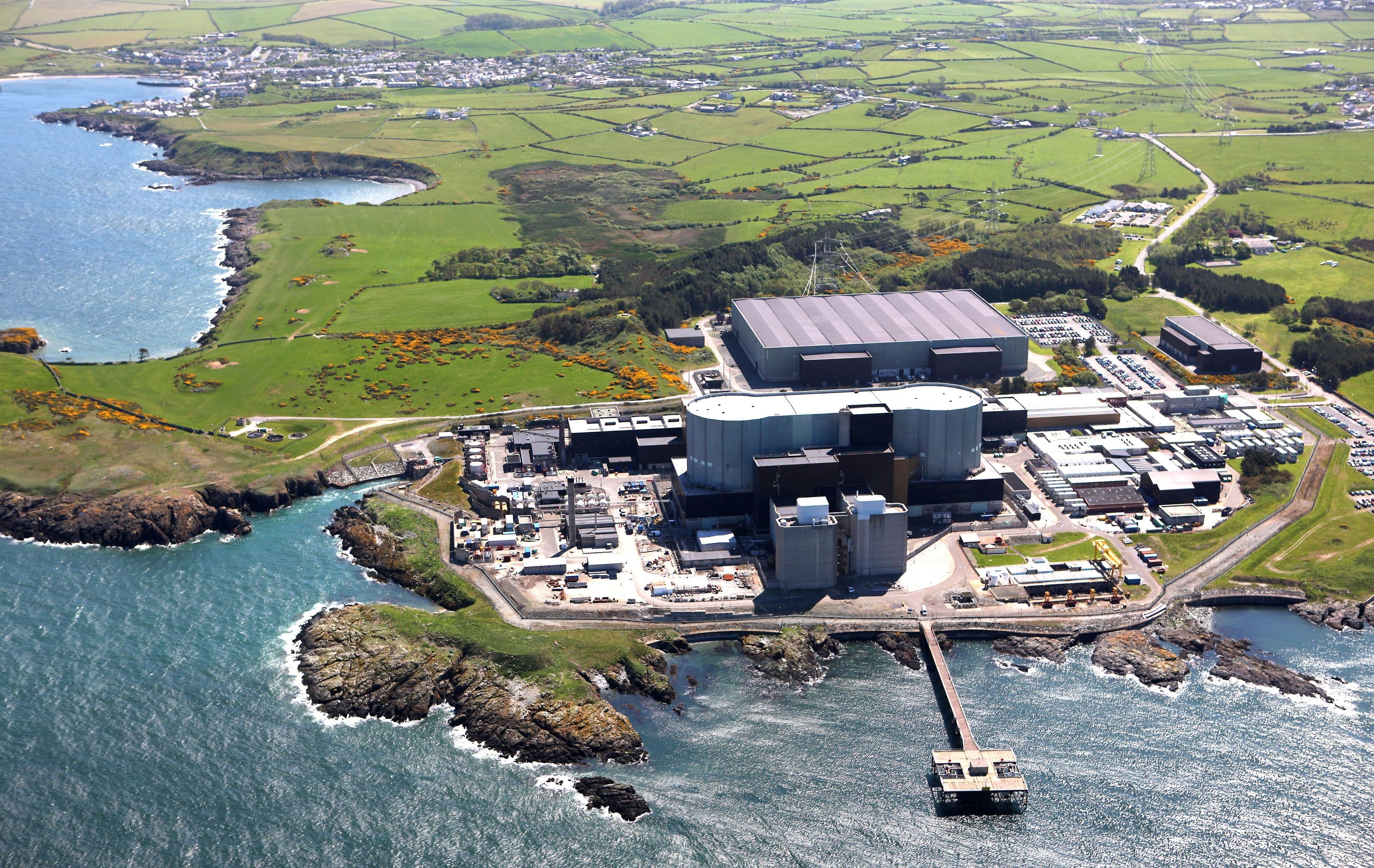 Aerial view of Magnox nuclear energy plant