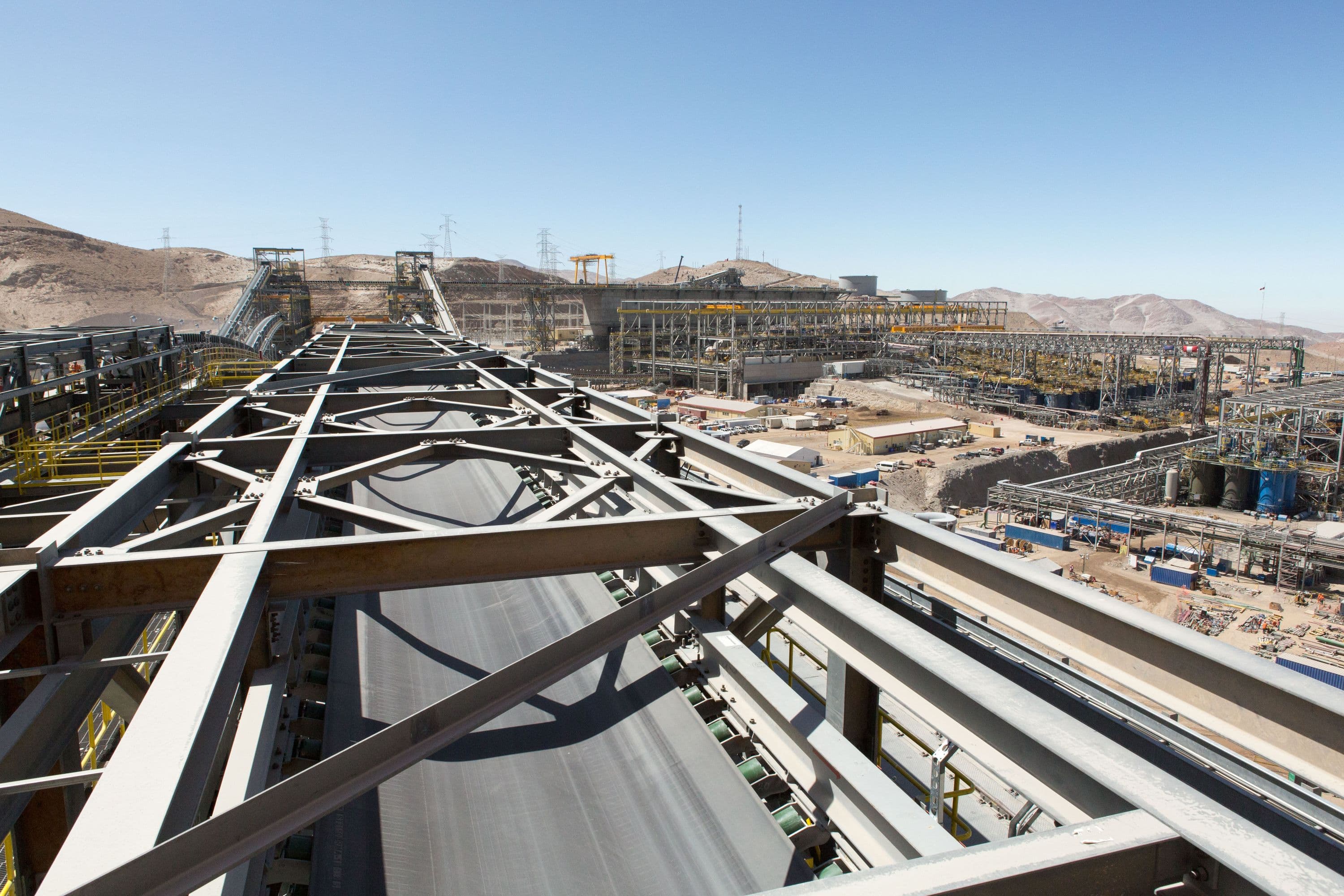 Shuttle head conveyor